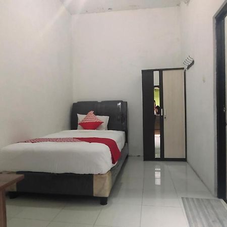 Oyo 90157 Griya Andon Syariah Hotell Cirebon Eksteriør bilde