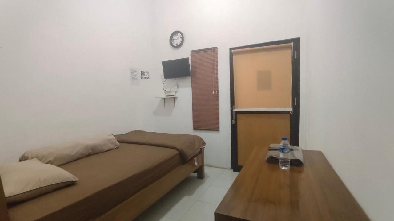 Oyo 90157 Griya Andon Syariah Hotell Cirebon Eksteriør bilde