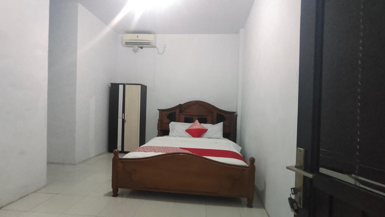 Oyo 90157 Griya Andon Syariah Hotell Cirebon Eksteriør bilde